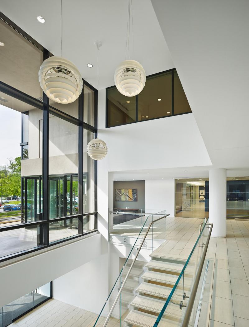 Five_Radnor_Corporate_Center_Interior_Stairs_01
