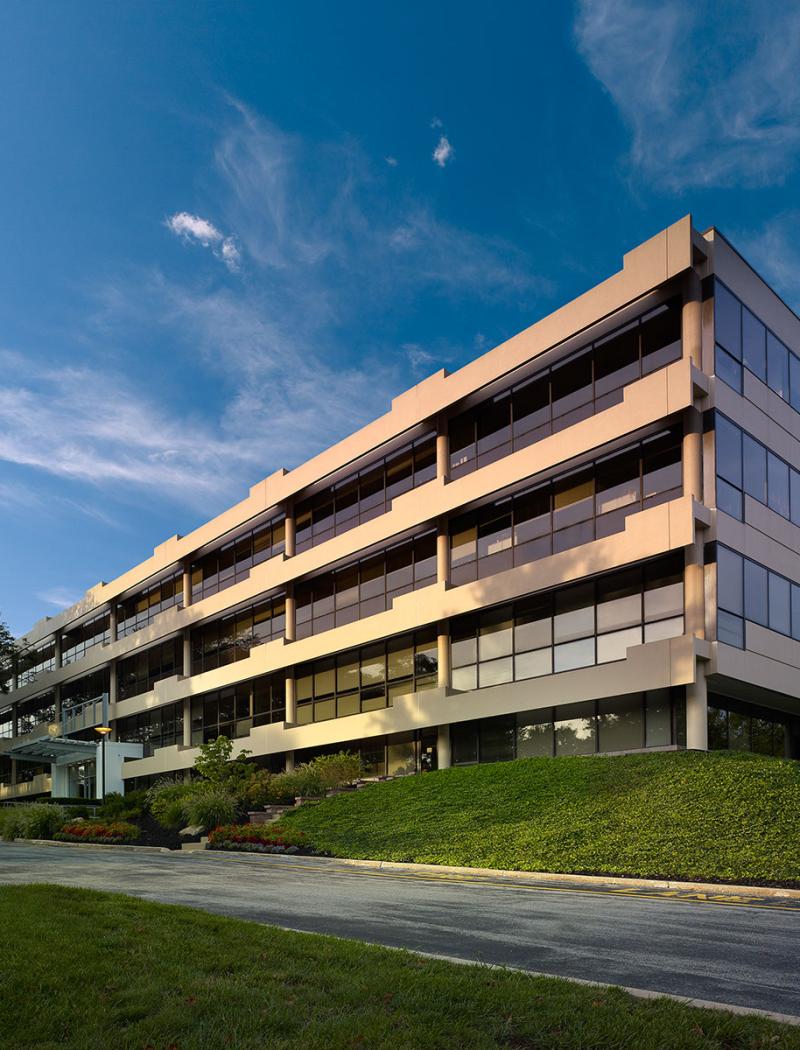 Three Radnor Corporate Center_Exterior_Street View_01