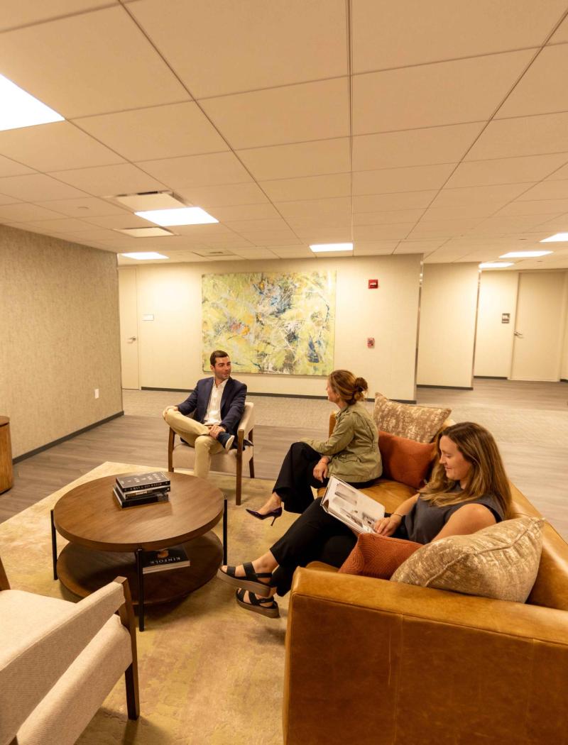 201 King Of Prussia Interior Lounge 