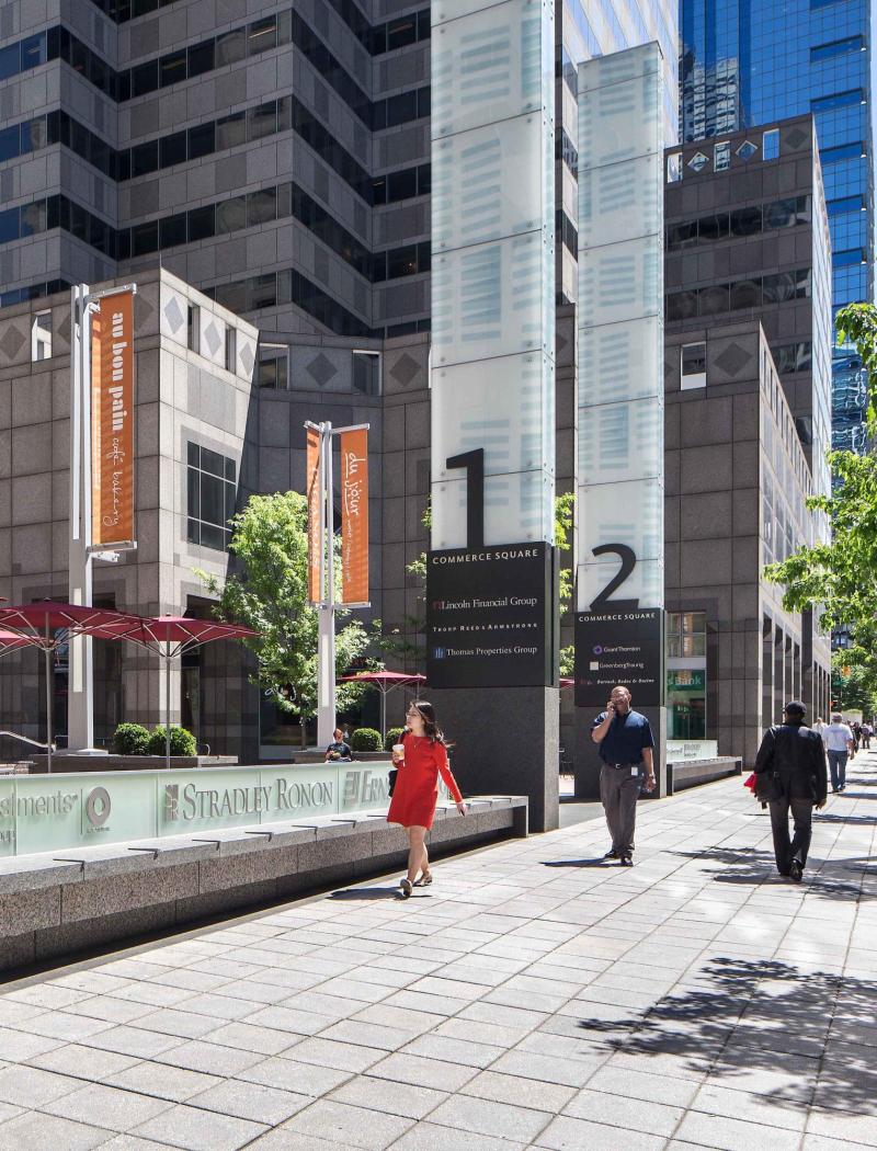 Commerce_Square_Amenity_Courtyard