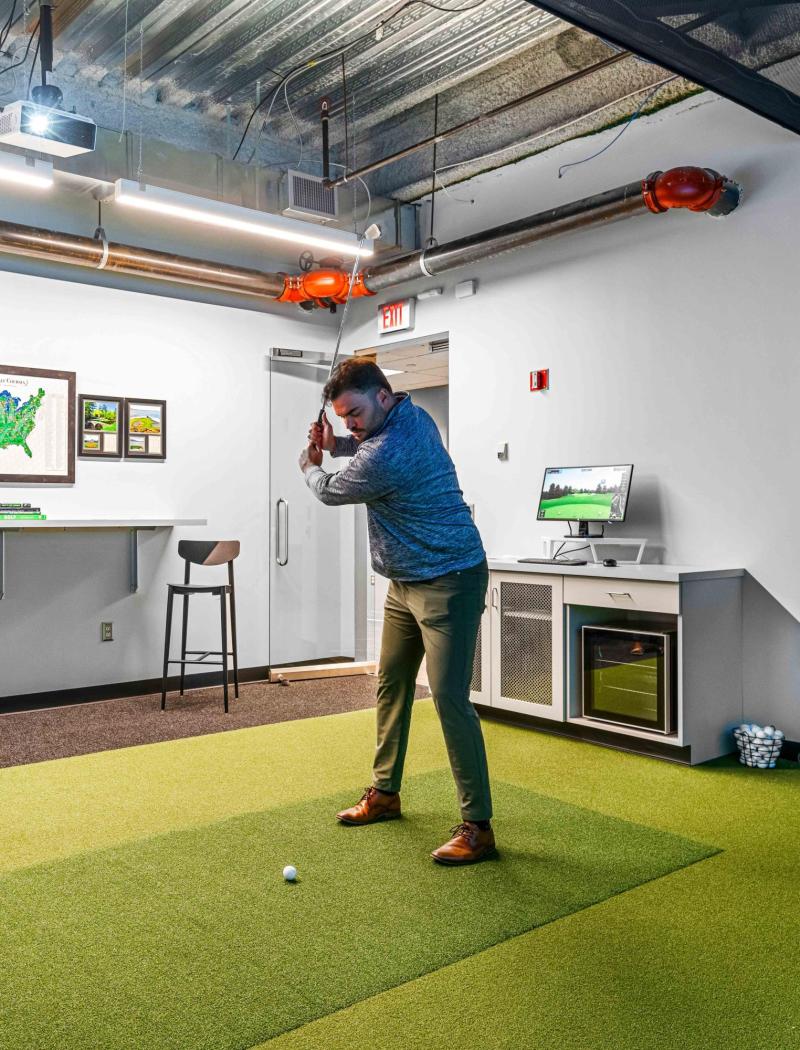 1_West_Elm_Amenity_Golf