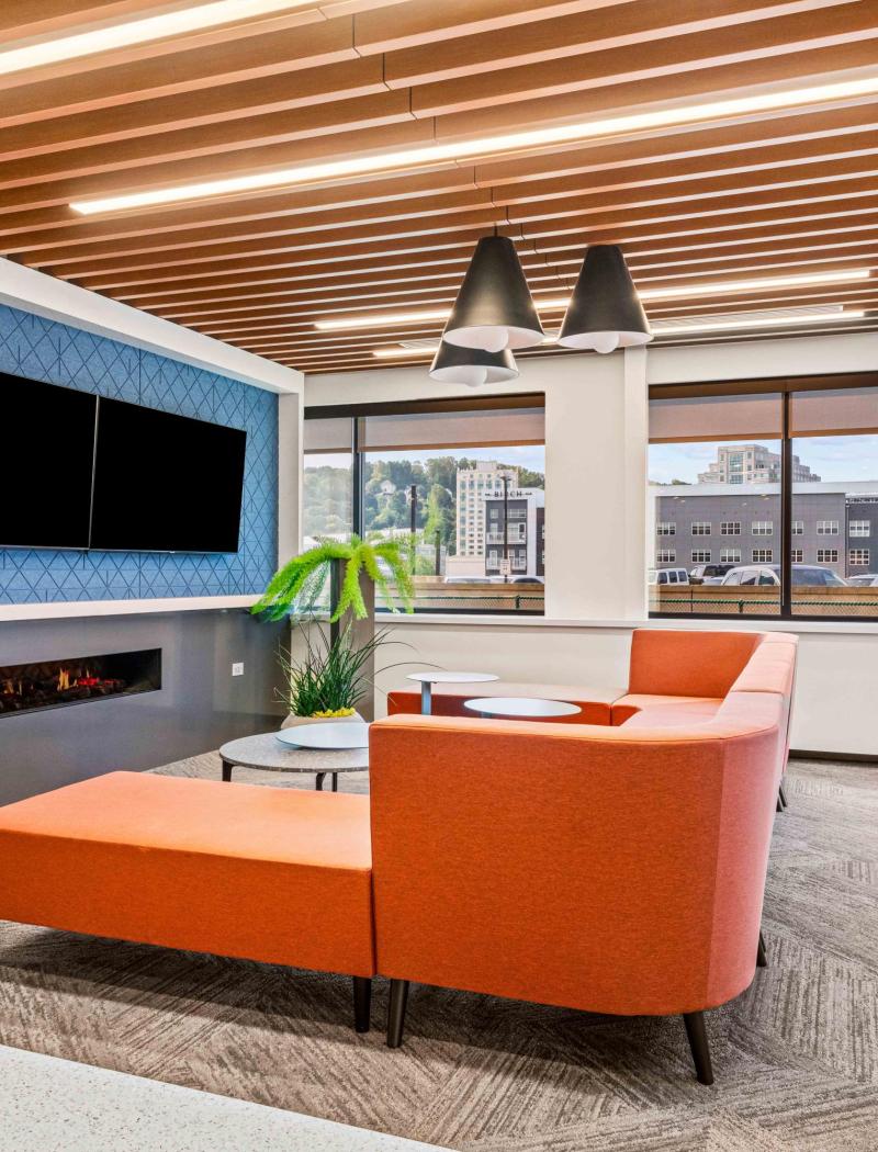 101_West_Elm_Amenity_Lounge