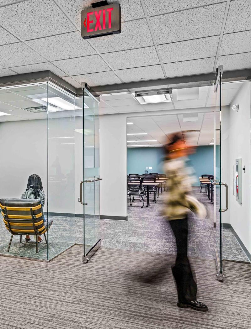 101_West_Elm_Interior_Conference_Room