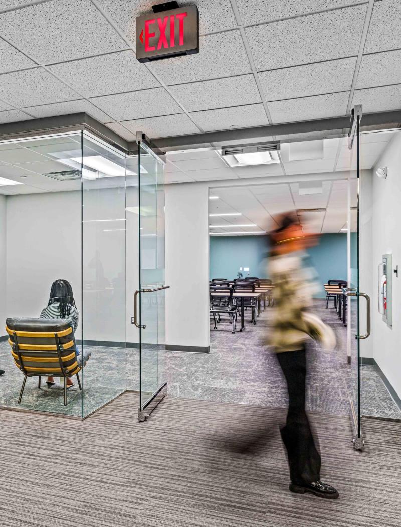 101_West_Elm_Interior_Conference_Room