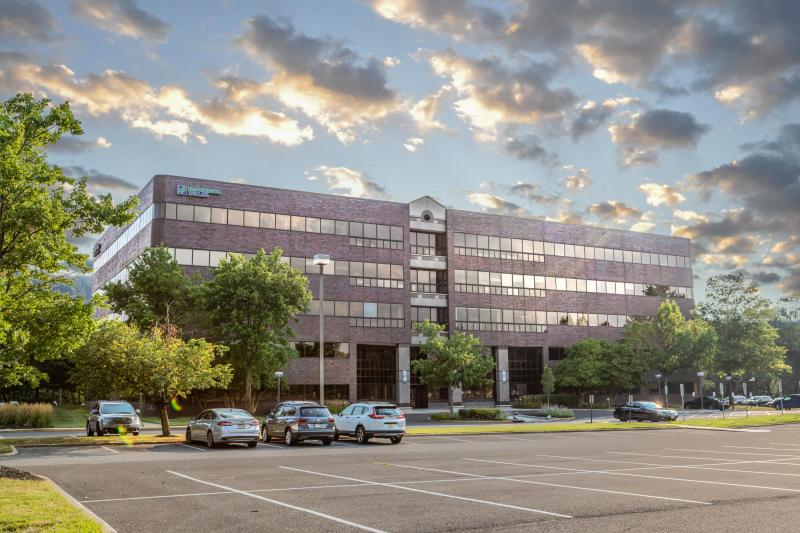 700 east gate