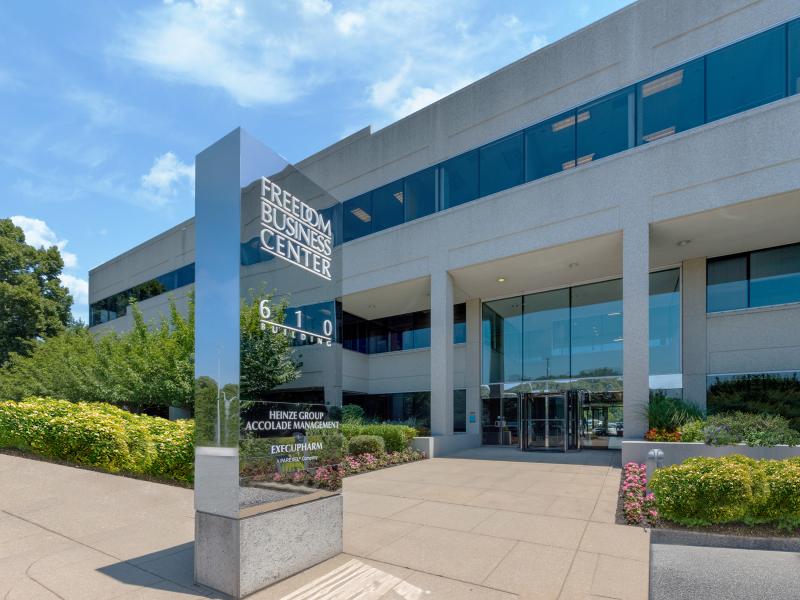 610_Freedom_Business_Park_Exterior