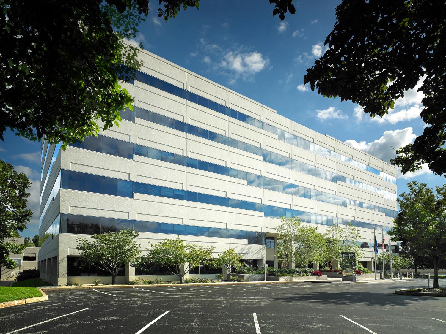640_Freedom_Business_Park_Exterior