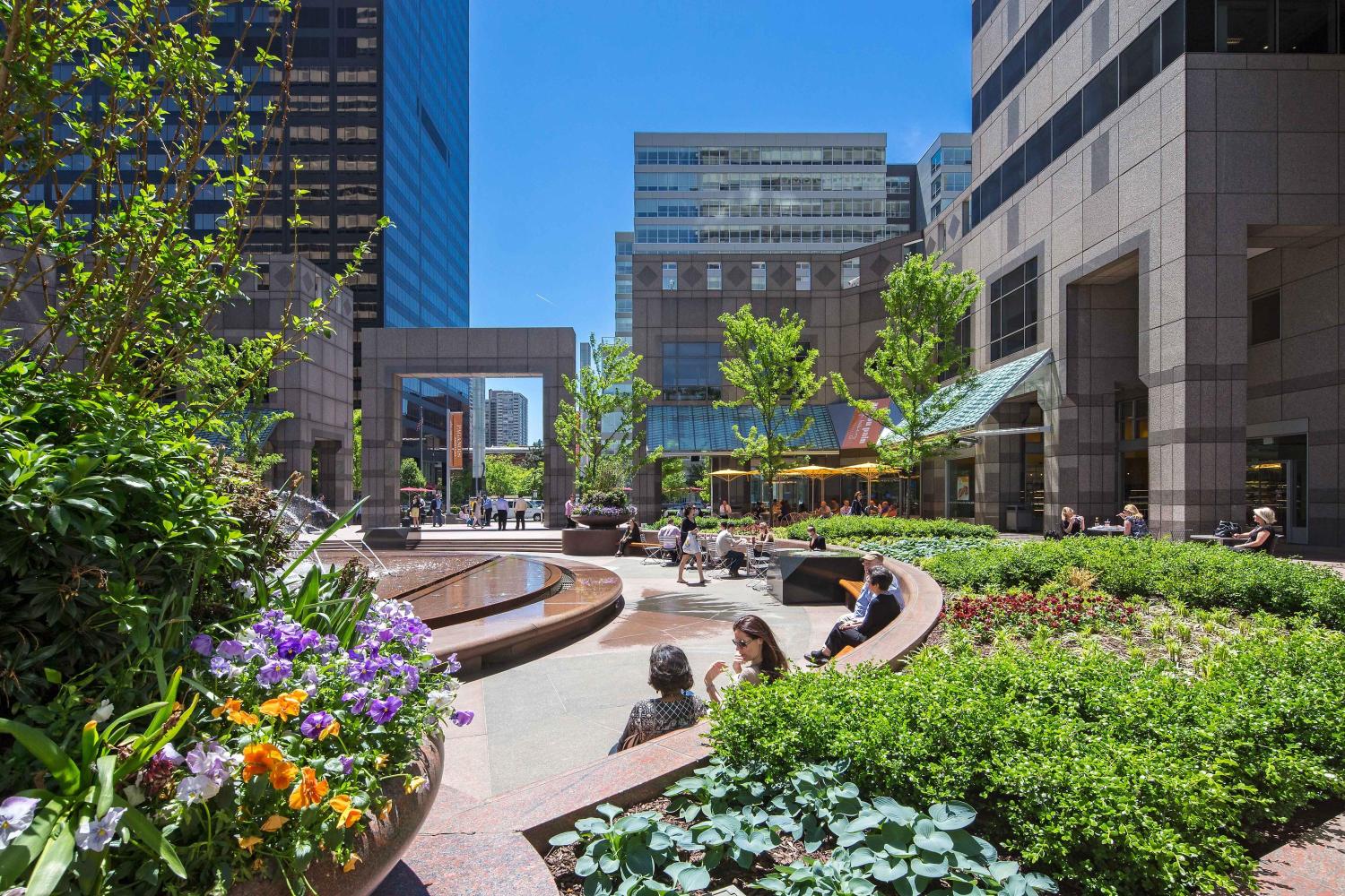 Commerce_Square_Amenity